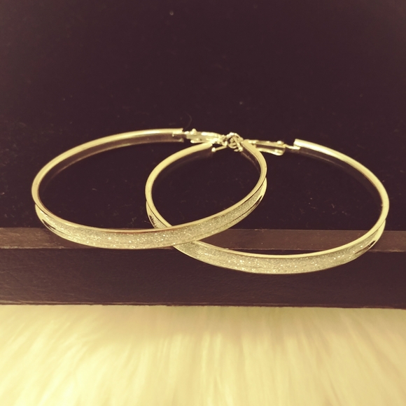 Sparkly Silver Hoop Earrings 💎 - Picture 9 of 12